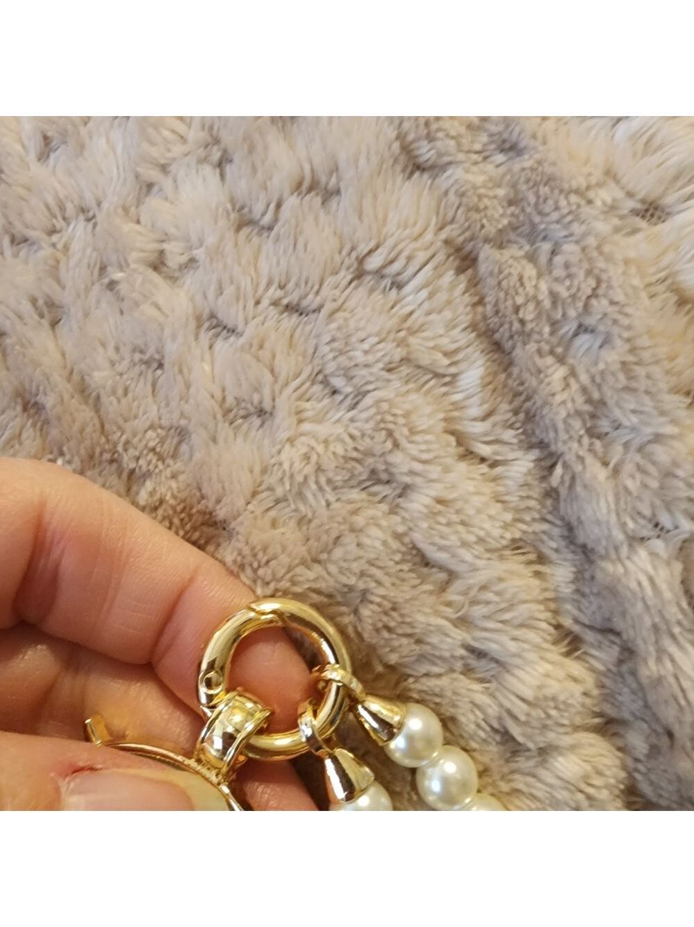 5 Star Pearl and Gold Elegant Pendant Necklace - Picture 4 of 6